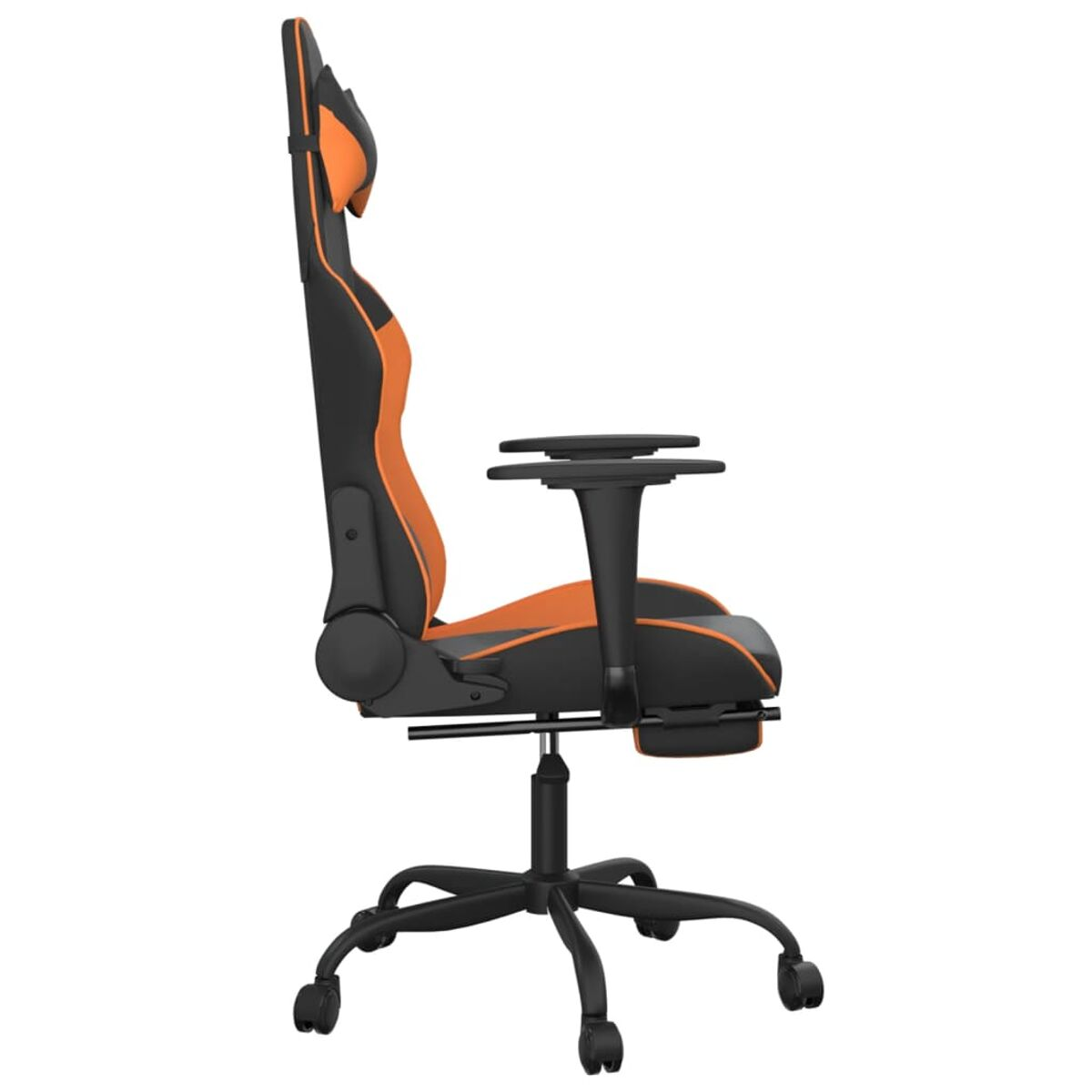 Gaming-Stuhl mit orangefarbenen und schwarzen Akzenten. Der Stuhl hat eine hohe Rückenlehne und Armlehnen.