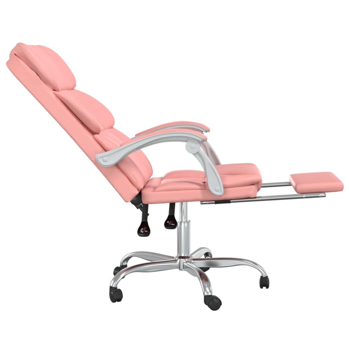 Ein rosa Ledersessel mit Fußstütze. Der Stuhl befindet sich in einer zurückgelehnten Position.