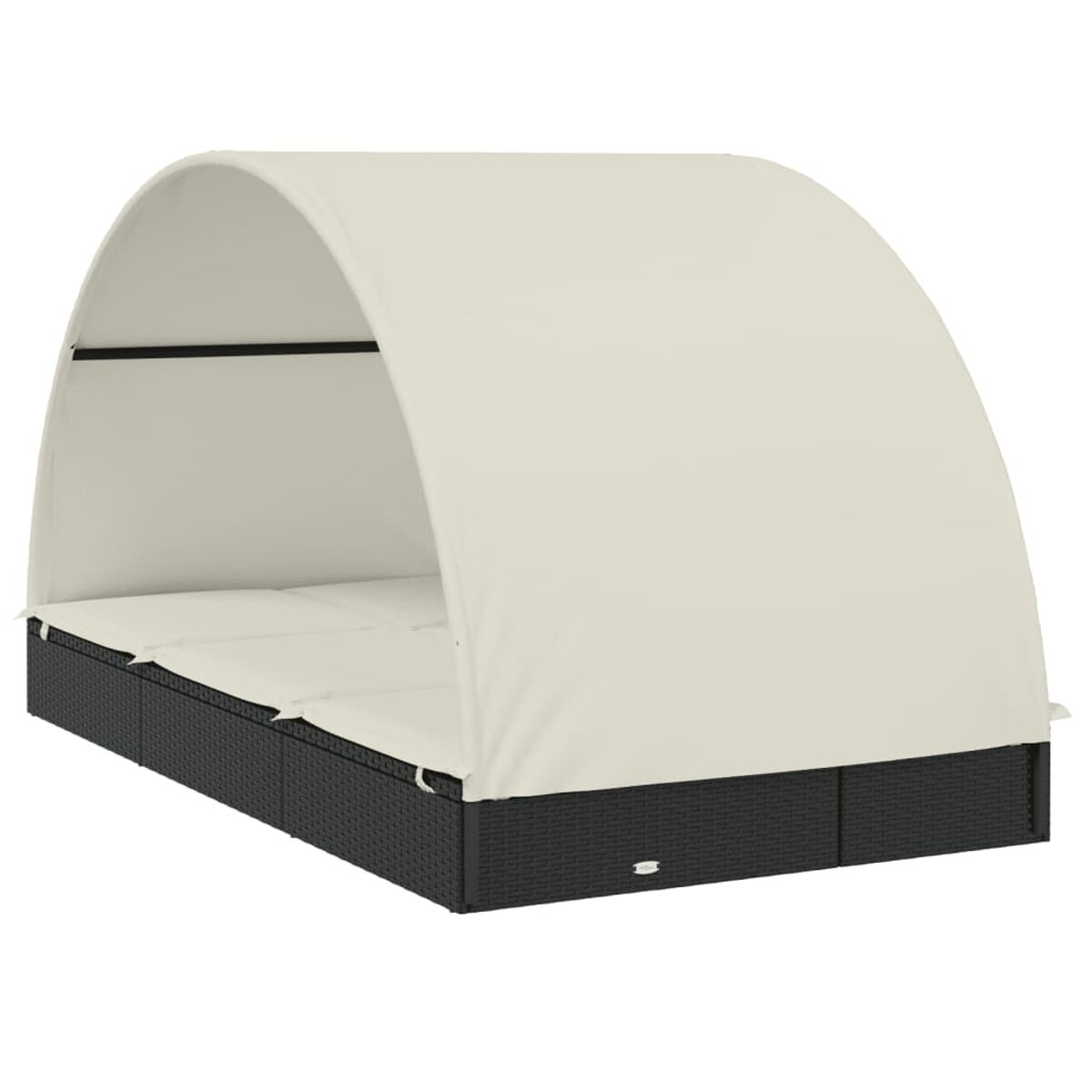 Outdoor-Daybed mit Baldachin. Dunkle gewebte Basis mit weißen Kissen.
