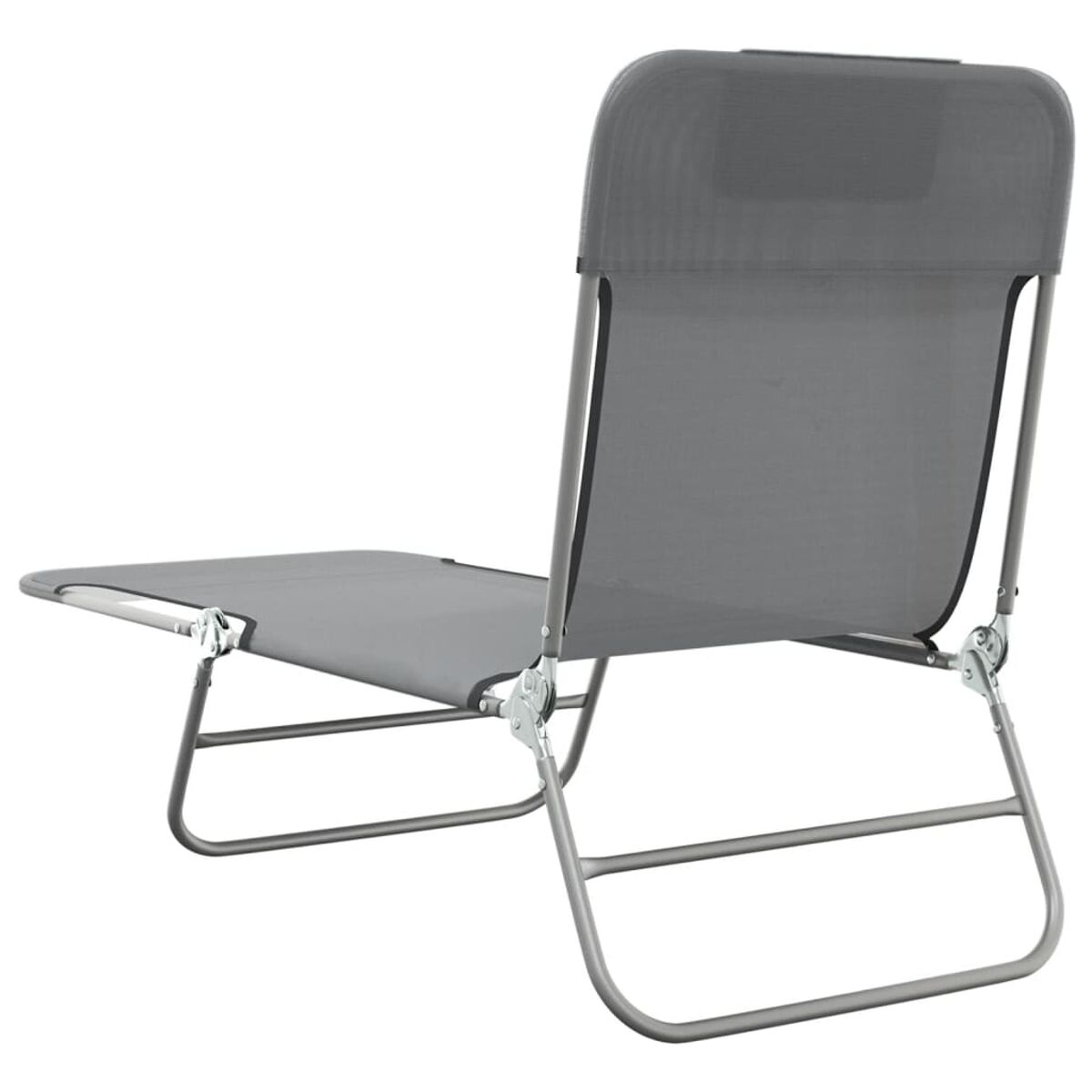 Grauer Klappstuhl mit Metallrahmen und Netz Sitz und Rückenlehne.