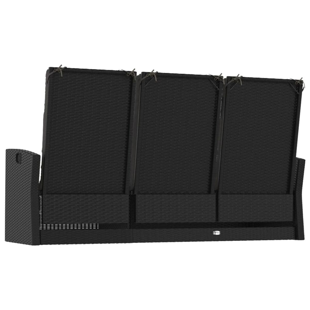 Schwarzes Korbmöbelsofa. Rückansicht zeigt drei separate Kissen und den Rahmen.