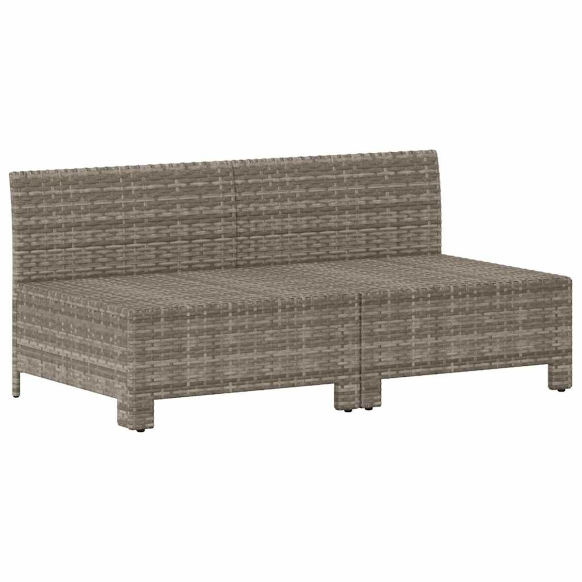 Zweisitzer-Rattansofa in hellbrauner Farbe. Weißer Hintergrund.