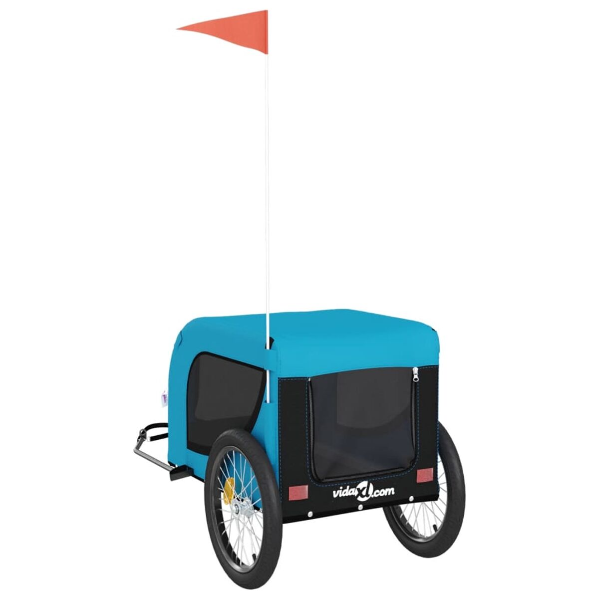 Blauer und schwarzer Fahrradanhänger mit roter Flagge. Er hat zwei Räder und ein Netzfenster.