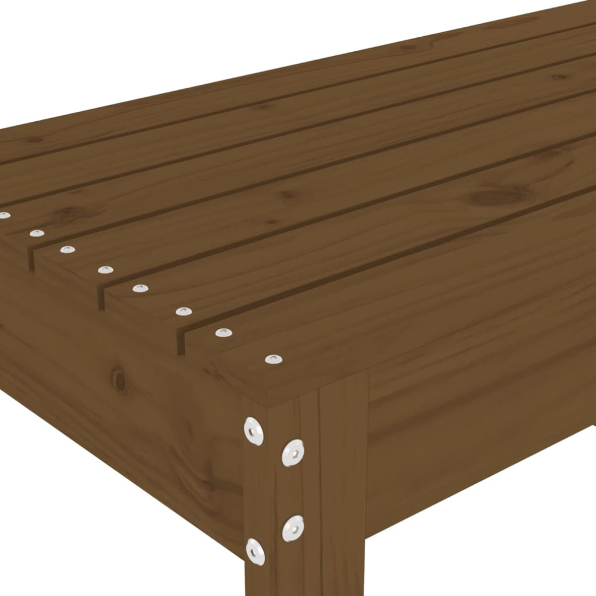 Nahaufnahme einer dunklen Holzbank mit sichtbaren Schrauben.