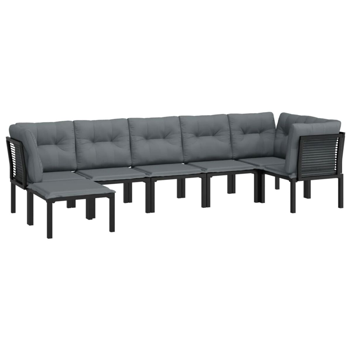 Ein graues Sofaset mit Kissen wird vor einem weißen Hintergrund gezeigt. Es hat einen schwarzen Rahmen.