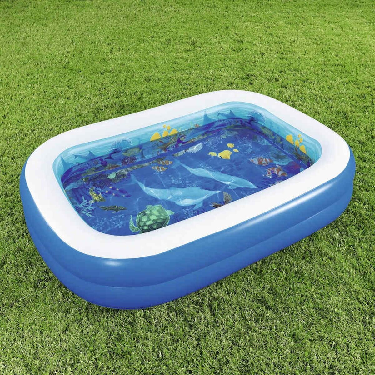 Ein blau-weißer rechteckiger aufblasbarer Pool, gefüllt mit Wasser. Unterwasserszene mit Fischgrafiken.