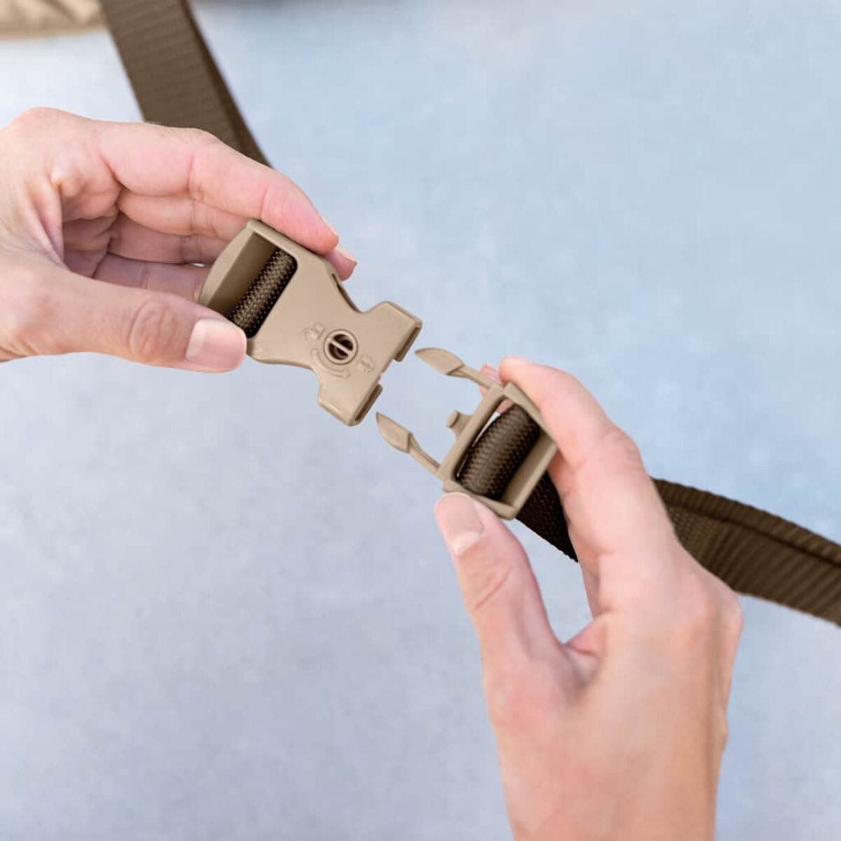 Produktinformationsblatt mit Tabellen über einen Kühlschrank. Es enthält Details zum Energieverbrauch.