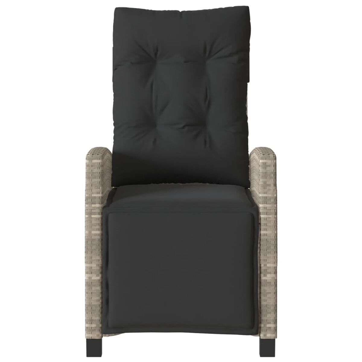 Rattan-Liegestuhl, Draufsicht. Der Stuhl hat eine schwarze Kopfstütze und ein Kissen.