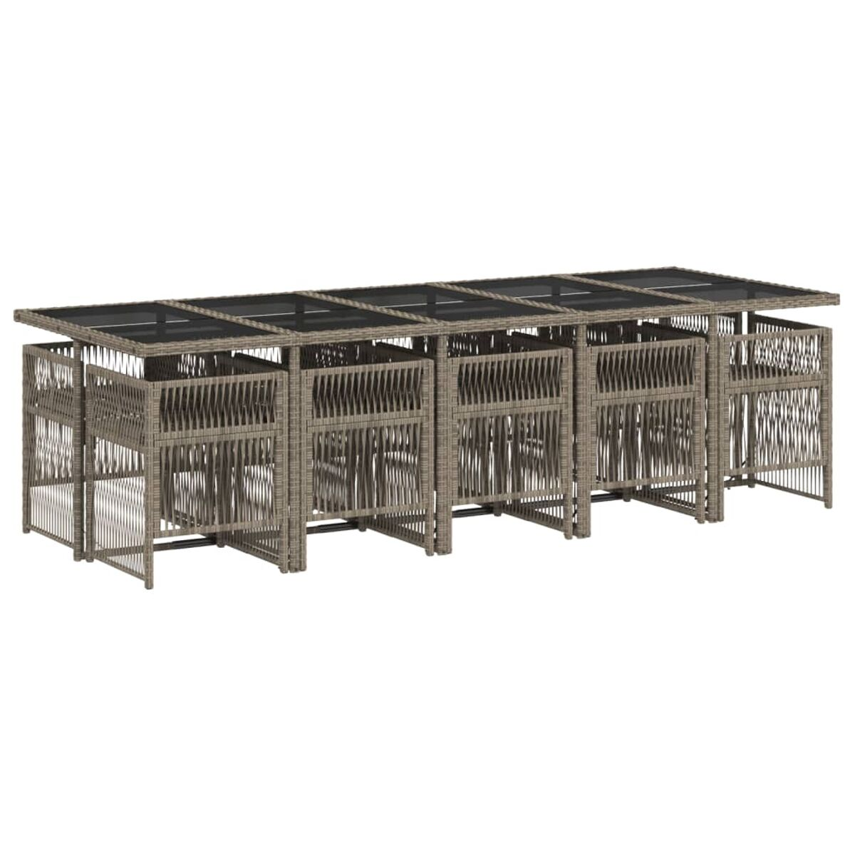 Diverse sedute da esterno con design intrecciato grigio e piani in vetro.