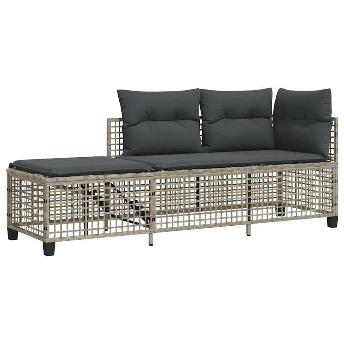 Graues Korbmöbel mit Chaiselongue. Es hat graue Kissen und schwarze Beine.