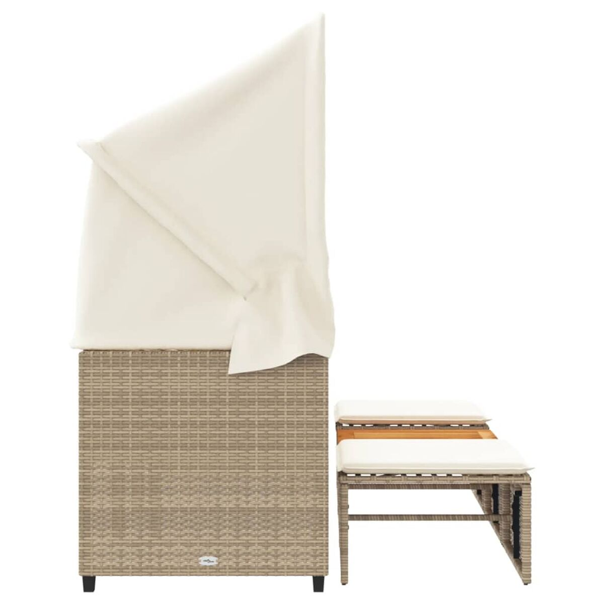 Sedia da spiaggia in vimini con tettuccio bianco e poggiapiedi. Struttura in vimini beige.