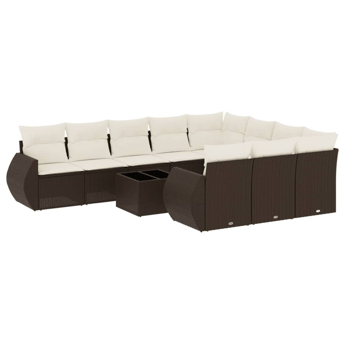 Divano angolare in rattan marrone con cuscini color crema e tavolino.