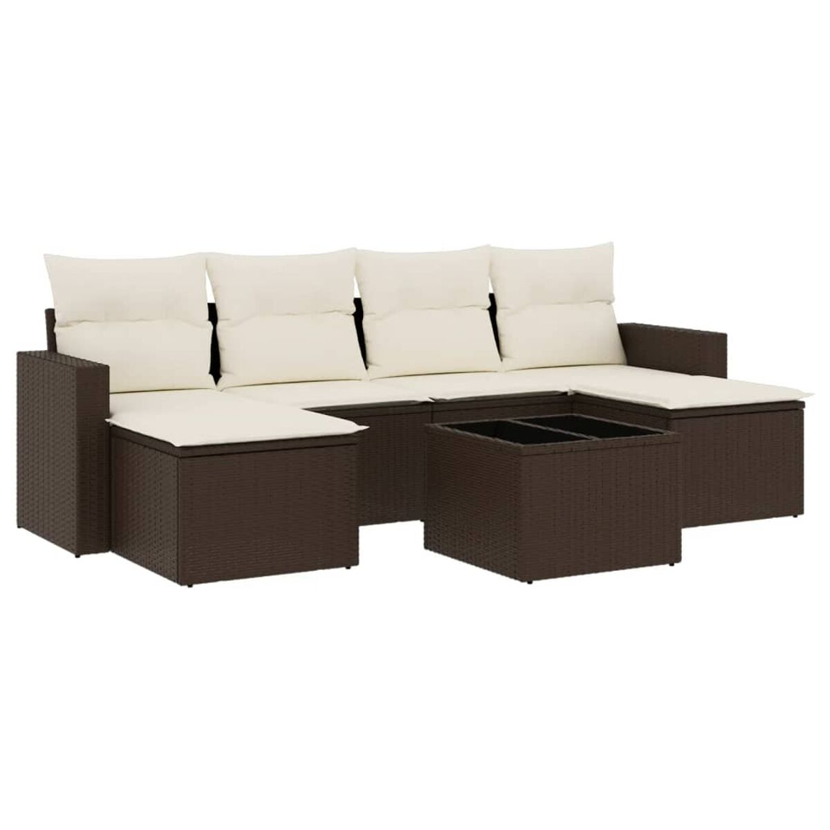 Divano componibile da esterno in rattan marrone con cuscini color crema e un tavolino.