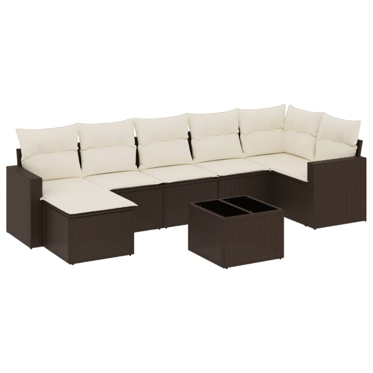 Divano angolare in vimini marrone con cuscini color crema e tavolino quadrato.