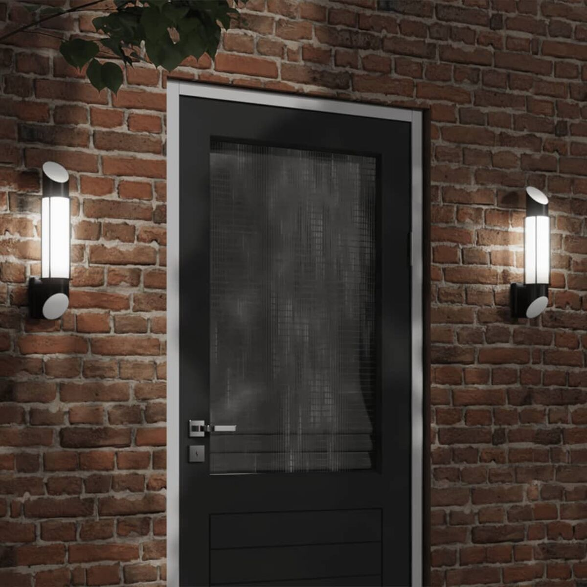 Porta nera con luci laterali, affiancata da lampade da parete moderne, sfondo in mattoni.