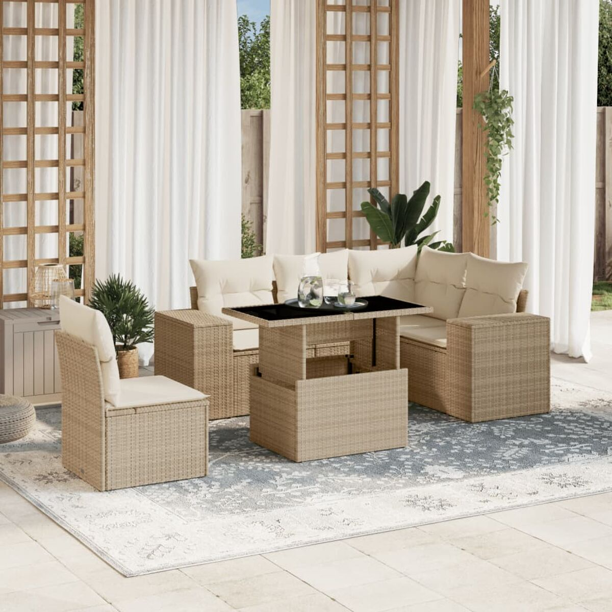 Terrassenmöbel-Set mit Tisch, Stühlen und Sofa.
