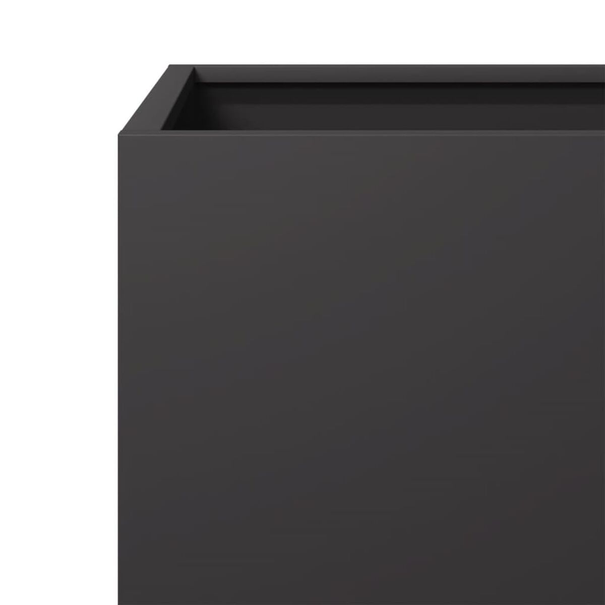 Primo piano di una fioriera nera quadrata. La fioriera è realizzata in un materiale liscio e scuro.