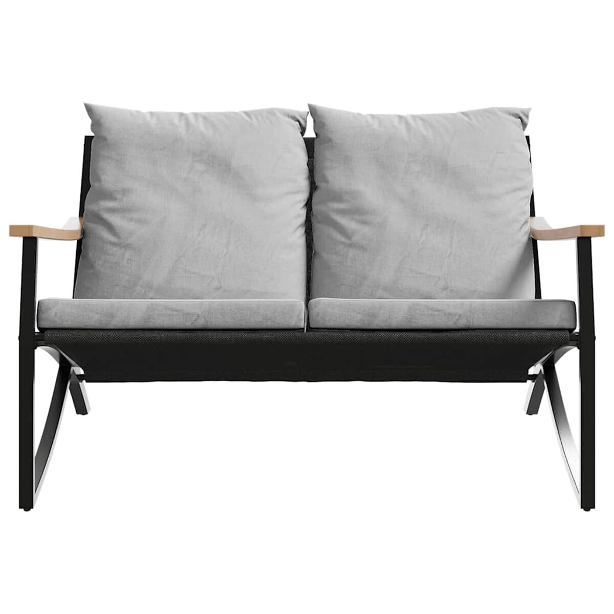 Ein schwarzes Metall-Zweisitzer-Sofa im Freien mit zwei grauen Kissen und Holzarmlehnen.