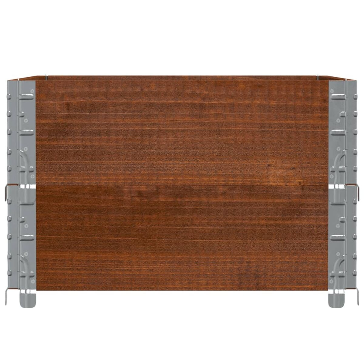 Holzschublade mit silberfarbener Metallbeschlägen. Das Holz hat eine dunkelbraune Oberfläche.