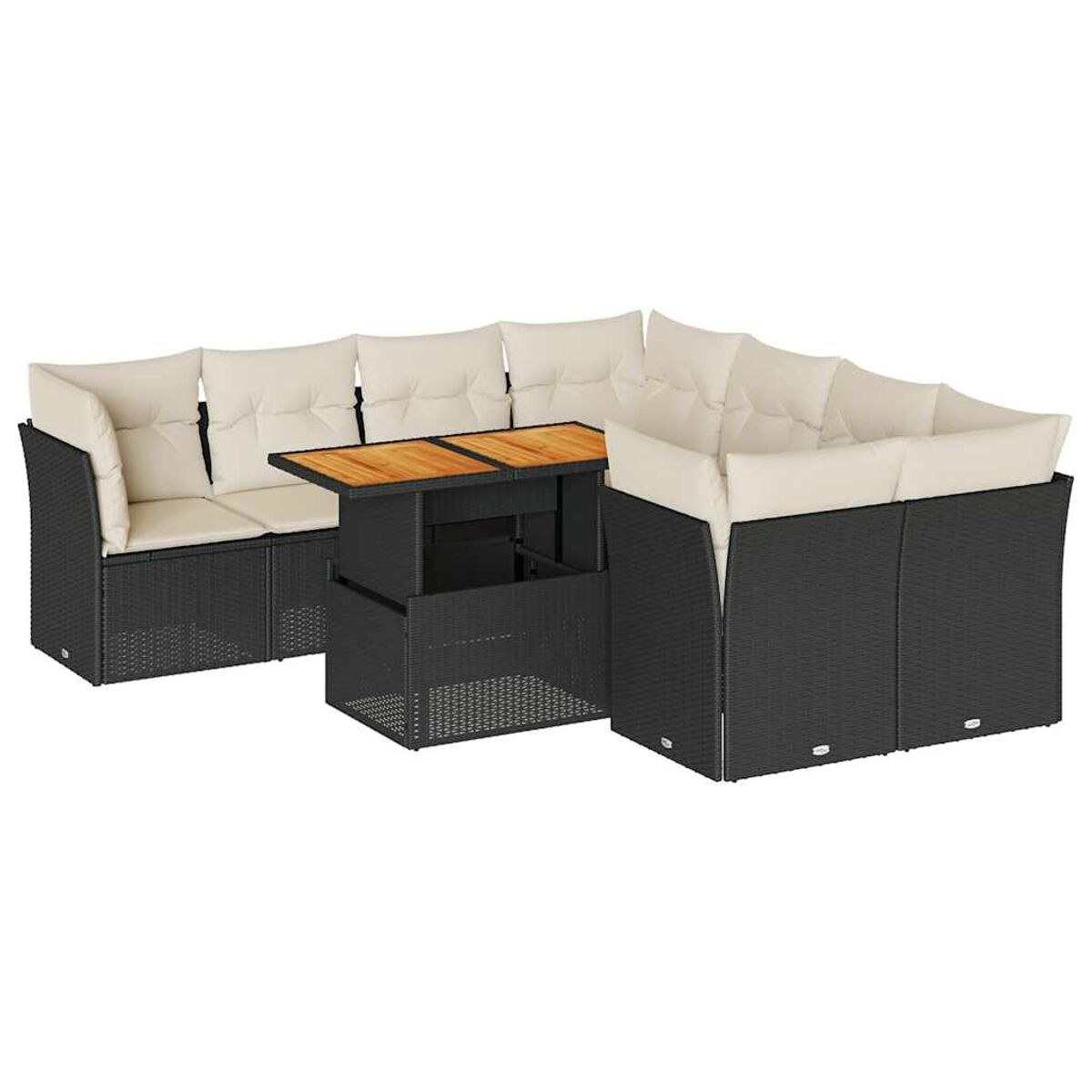 Divano angolare in rattan nero con cuscini color crema e tavolo in legno. Sfondo bianco.
