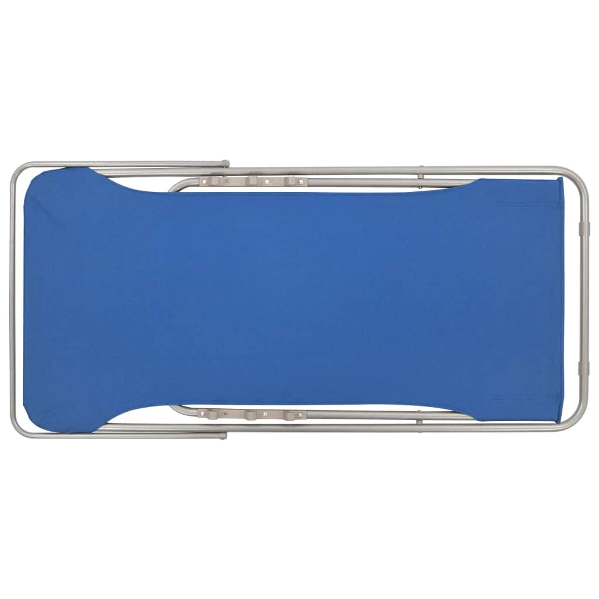 Blauer, zusammenklappbarer Sonnenliegestuhl. Der Liegestuhl ist zusammengeklappt und auf weißem Hintergrund platziert.