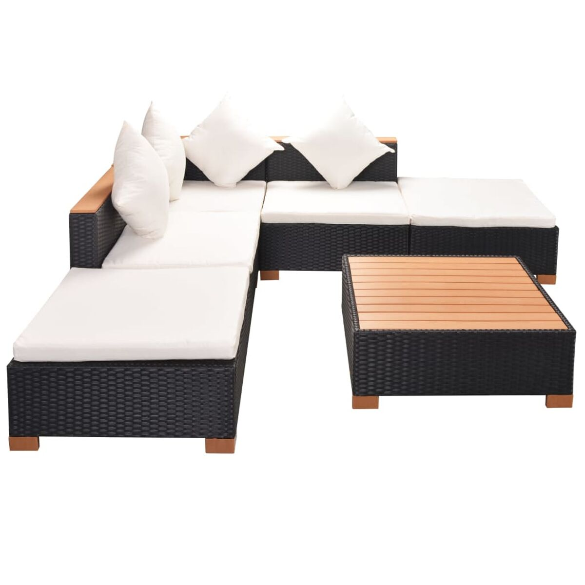 Schwarzes Rattan-Outdoor-Ecksofa mit weißen Kissen und einem Holztisch.