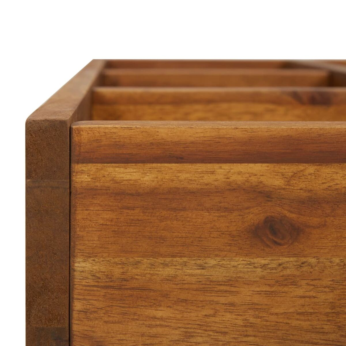 Nahaufnahme einer Holzaufbewahrungsbox mit sichtbaren Fugen.
