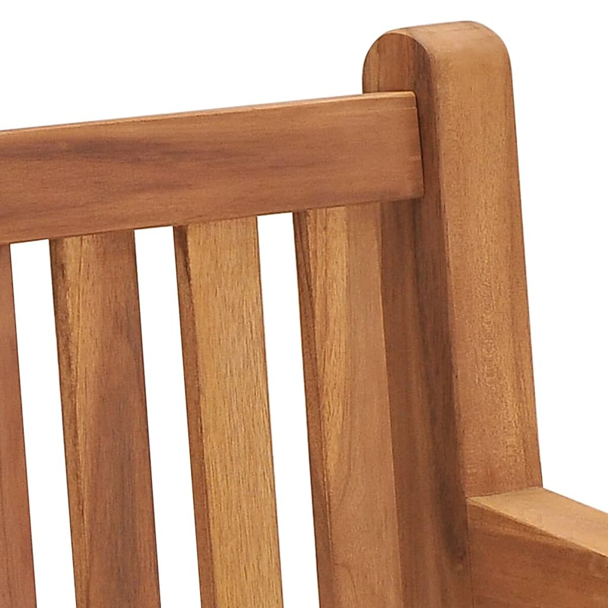 Nahaufnahme eines Holzmöbeldetails mit vertikalen Lamellen und einer abgerundeten Oberkante.