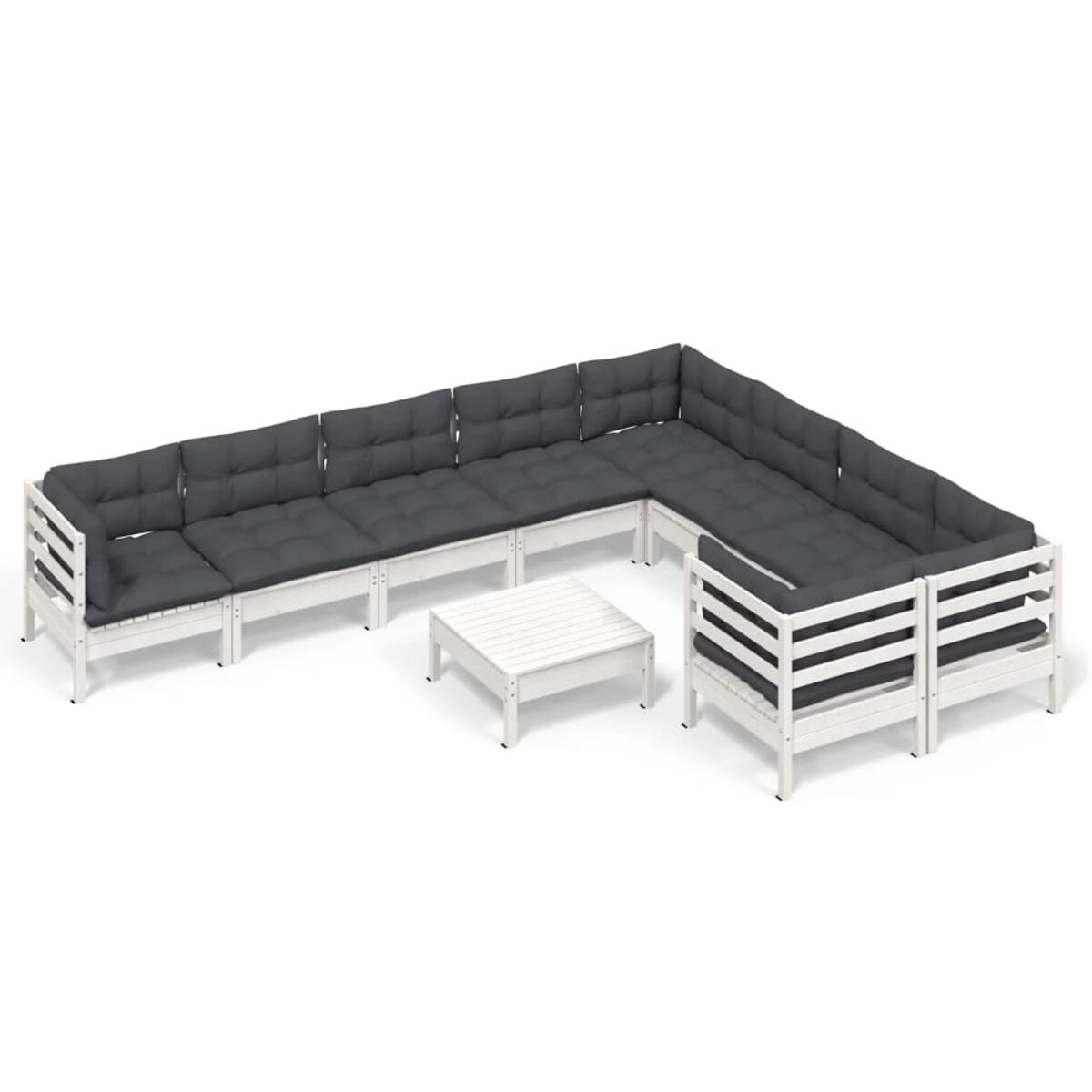 Weißes Ecksofa mit dunkelgrauen Kissen und einem kleinen Tisch, auf weißem Hintergrund.