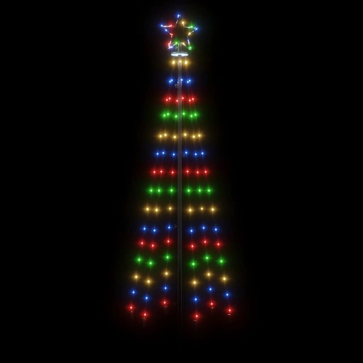 Ein beleuchteter Weihnachtsbaum mit Stern an der Spitze vor schwarzem Hintergrund.
