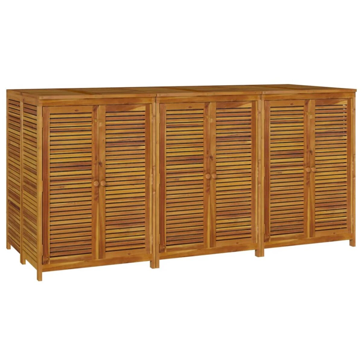 Holz-Outdoor-Sofa mit Kissen, auf einer Terrasse. Hintergrund ist ein Holzzaun.