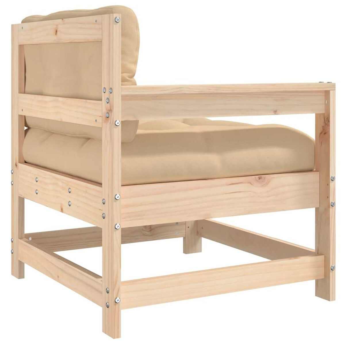 Holzsessel mit beigefarbenen Kissen. Der Rahmen ist hellbraun. Die Szene ist hell.