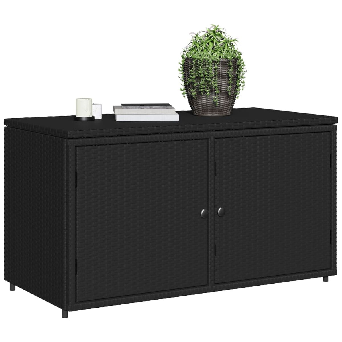 Schwarzer Korbschrank mit zwei Türen und einer Oberseite mit Pflanze und Dekoration.