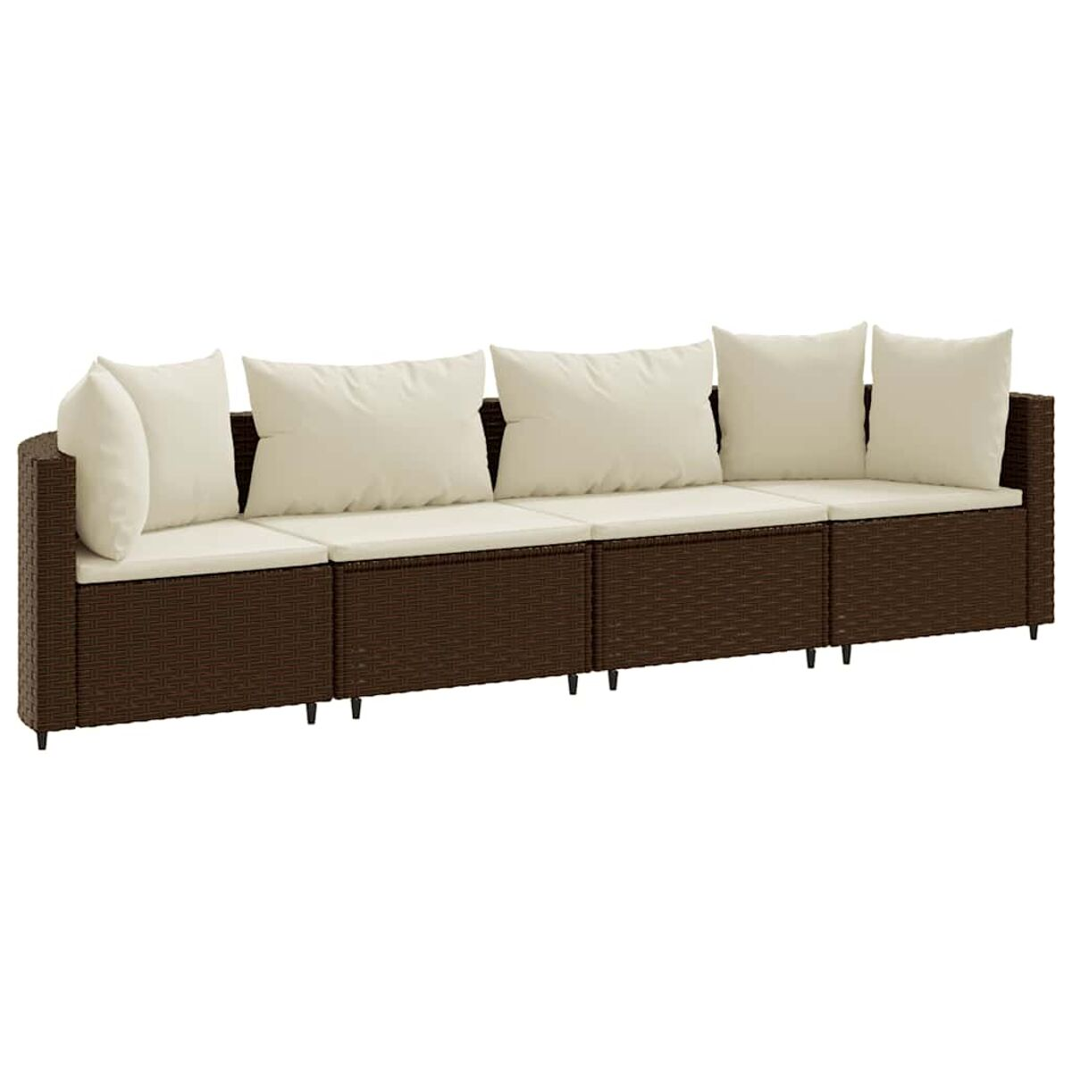 Divano in vimini marrone con cuscini e cuscini beige. Design pulito per esterni.