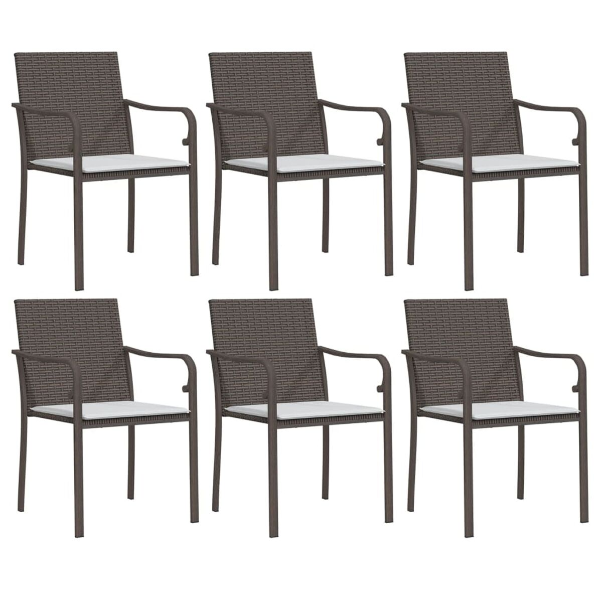 Set aus sechs braunen Korbstühlen mit weißen Kissen.