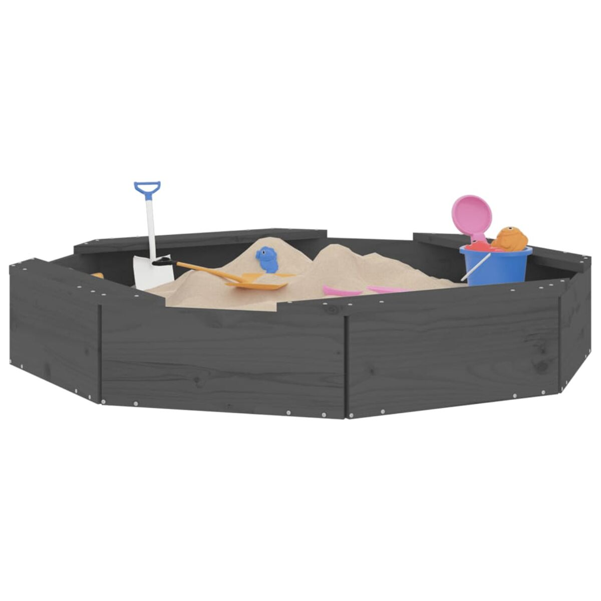 Ein Sandkasten gefüllt mit Sand und Spielzeug, umgeben von einem dunklen Holzrahmen.