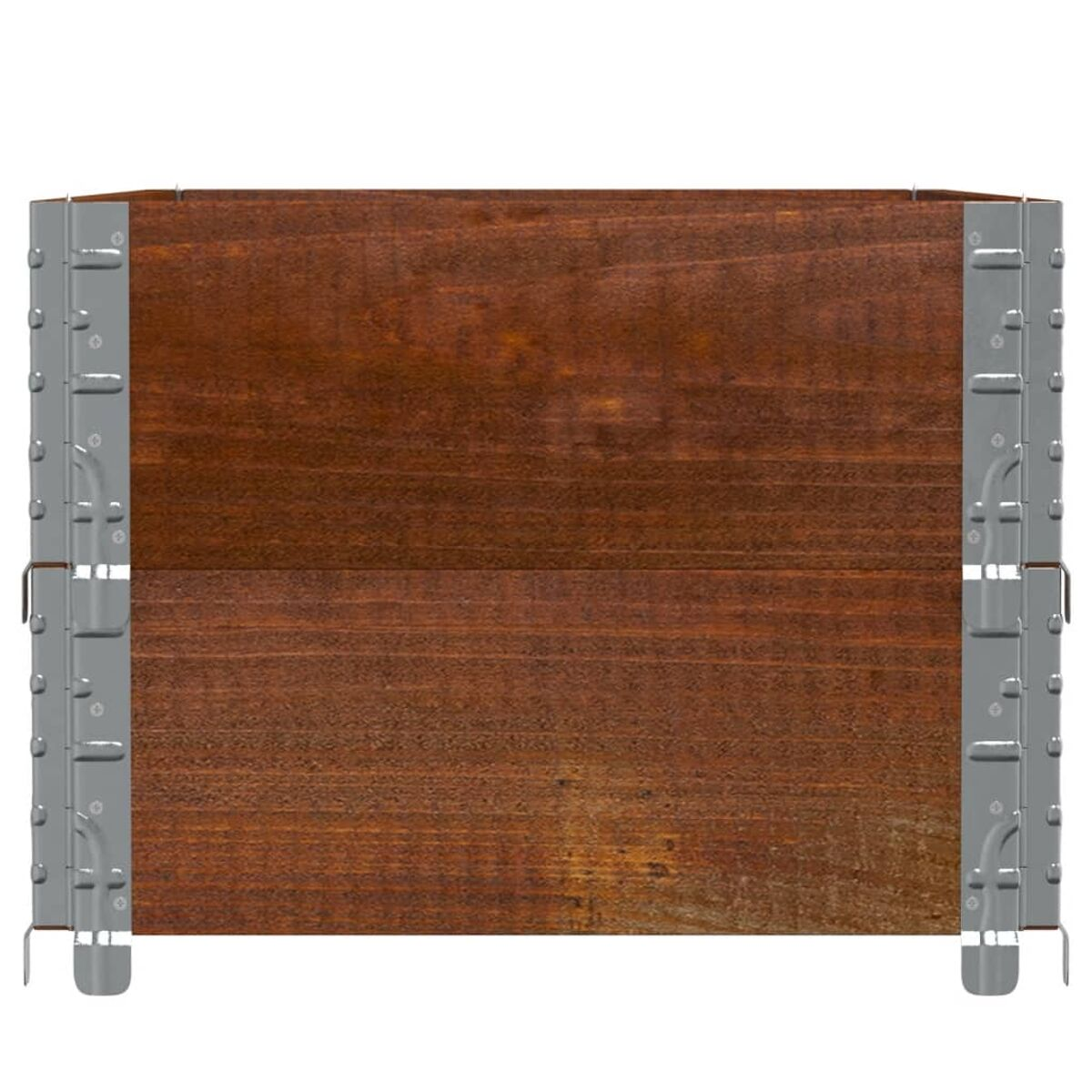 Una scatola di legno con assi marrone scuro, con cerniere metalliche sul lato per il supporto.
