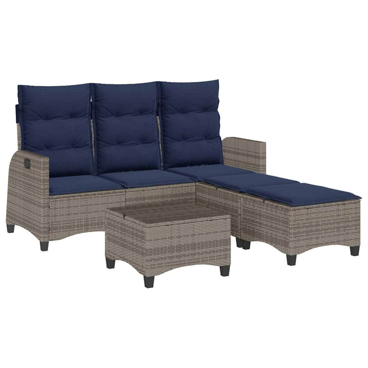 Set da esterno in vimini: divano con cuscini blu e tavolino. Sfondo bianco.