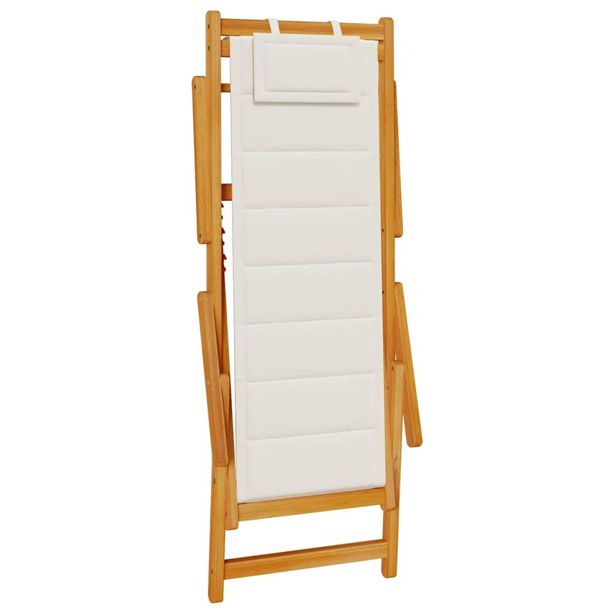 Sedia da spiaggia pieghevole in legno con cuscino bianco. La sedia è in posizione reclinata.
