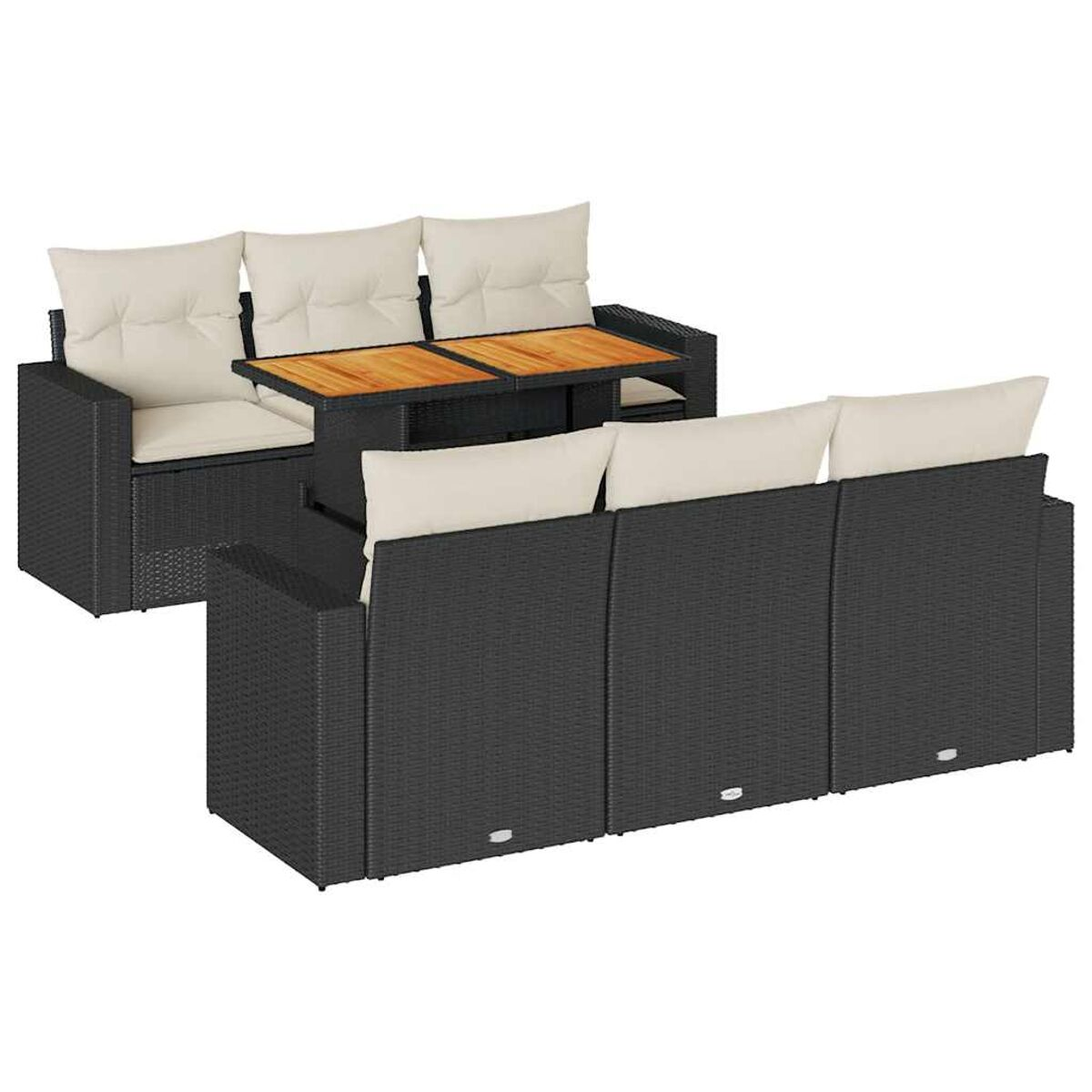 Divani neri in vimini per esterni con cuscini beige e un tavolo in legno. Sfondo bianco.
