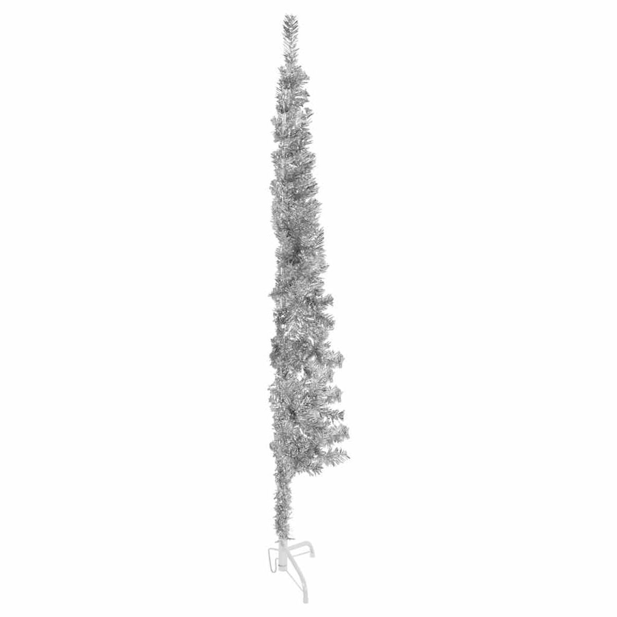 Hoher, silberner künstlicher Weihnachtsbaum auf weißem Hintergrund. Einfache, moderne Weihnachtsdekoration.