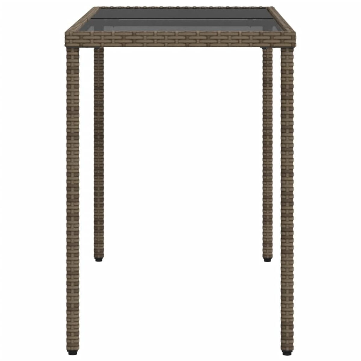 Ein quadratischer Tisch mit Glasplatte und Korbfüßen.