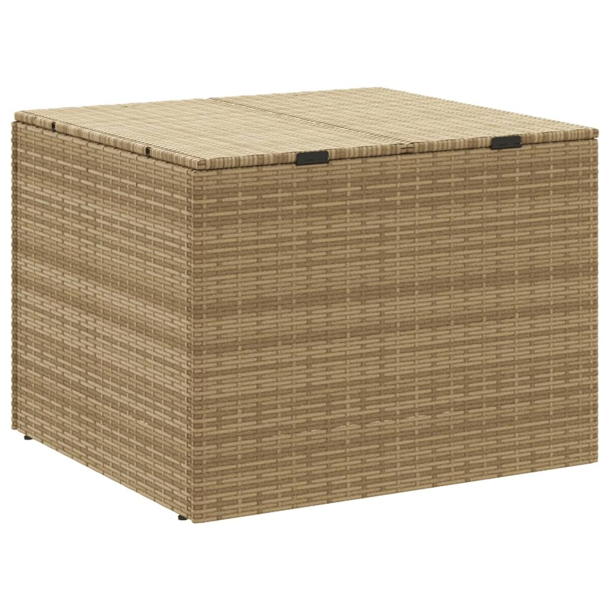 Eine beige Aufbewahrungsbox aus Rattan mit Deckel. Sie steht auf einer hellen Oberfläche.
