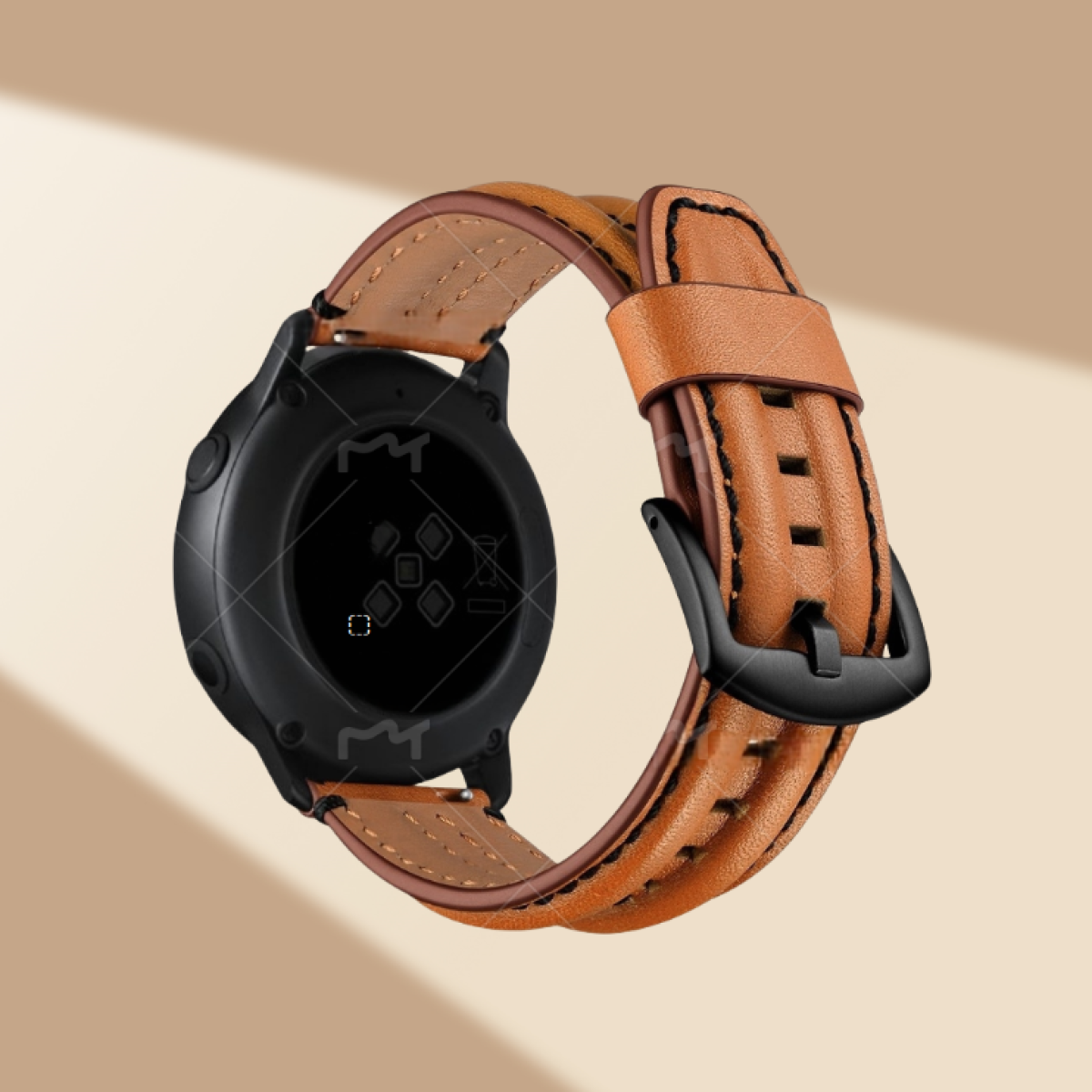 Smartwatch nero con cinturino in pelle marrone, su sfondo beige.