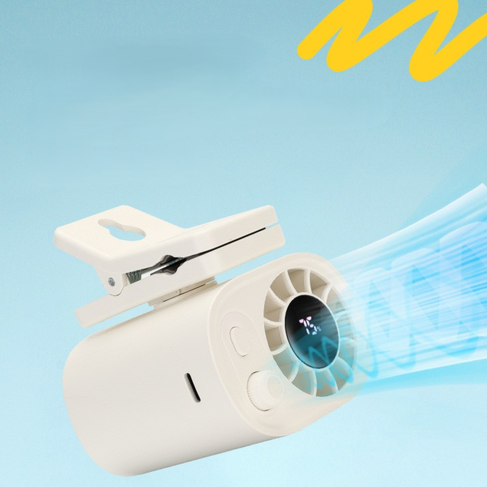 Ein weißer tragbarer Ventilator mit Clip. Blauer Luftstrom. Blauer und gelber Hintergrund.