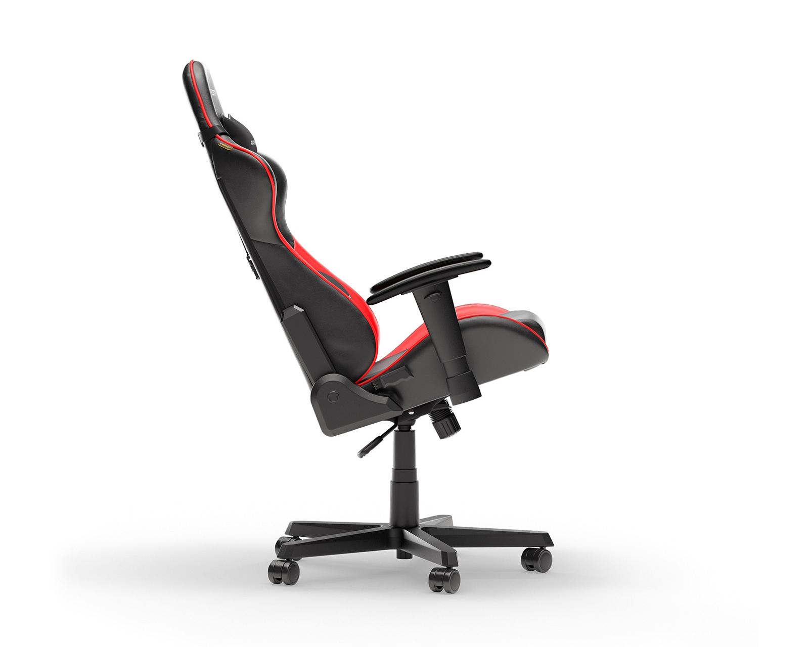 Gaming-Stuhl, Seitenansicht: Schwarz-Rot-Design, höhenverstellbar, auf weißem Hintergrund.