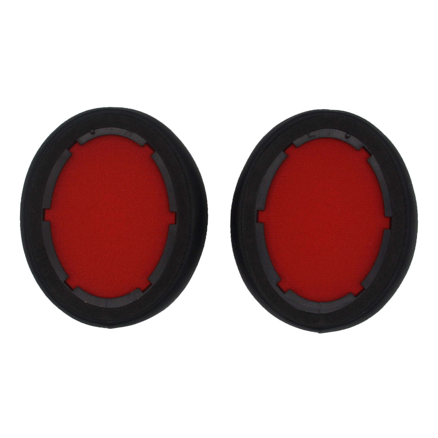 Due cuscinetti auricolari con interno rosso e bordi neri, su sfondo bianco.