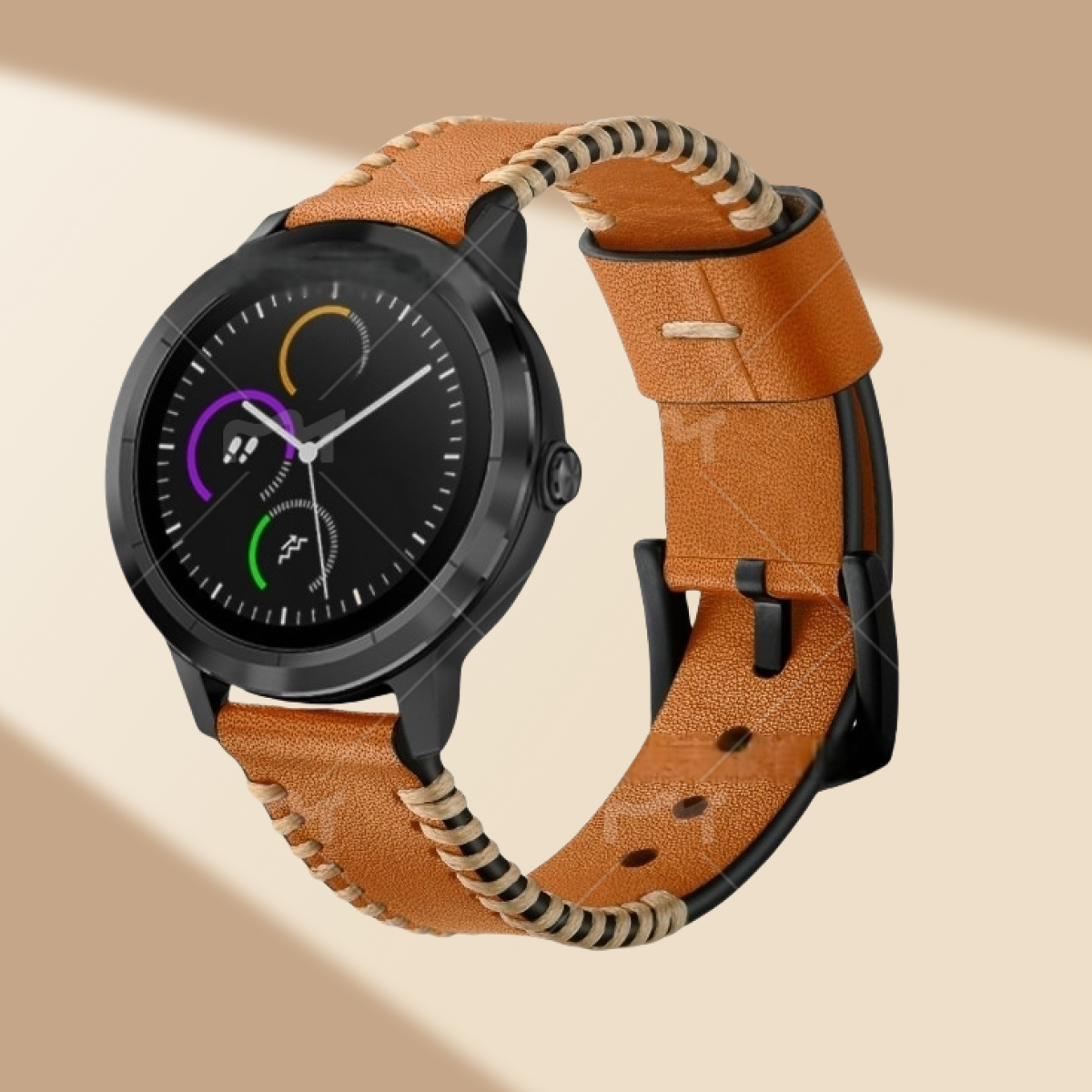 Uno smartwatch nero con cinturino in pelle marrone. Il quadrante ha più quadranti e indicatori. Lo sfondo è beige.