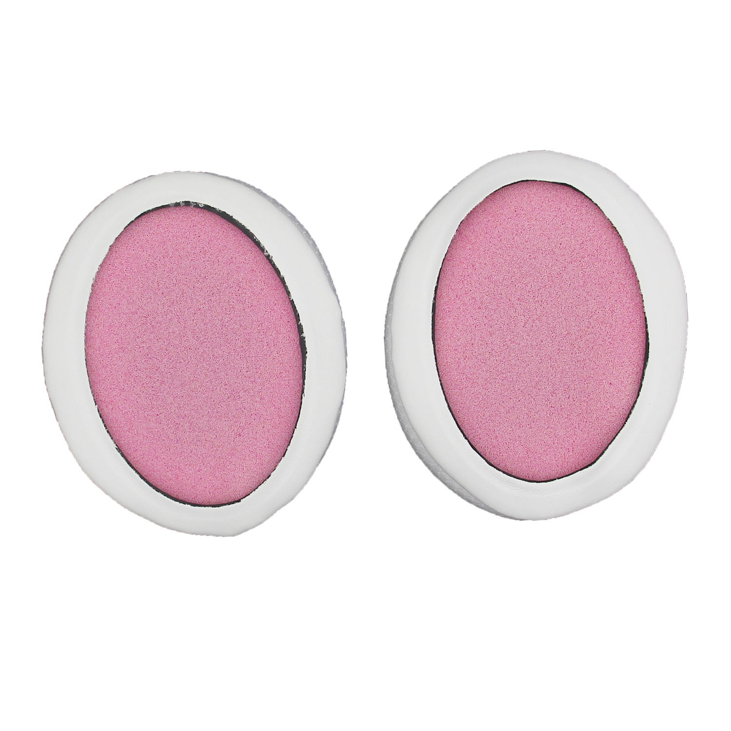 Twee roze schuimrubberen oorkussens met witte rand, geïsoleerd op een witte achtergrond.