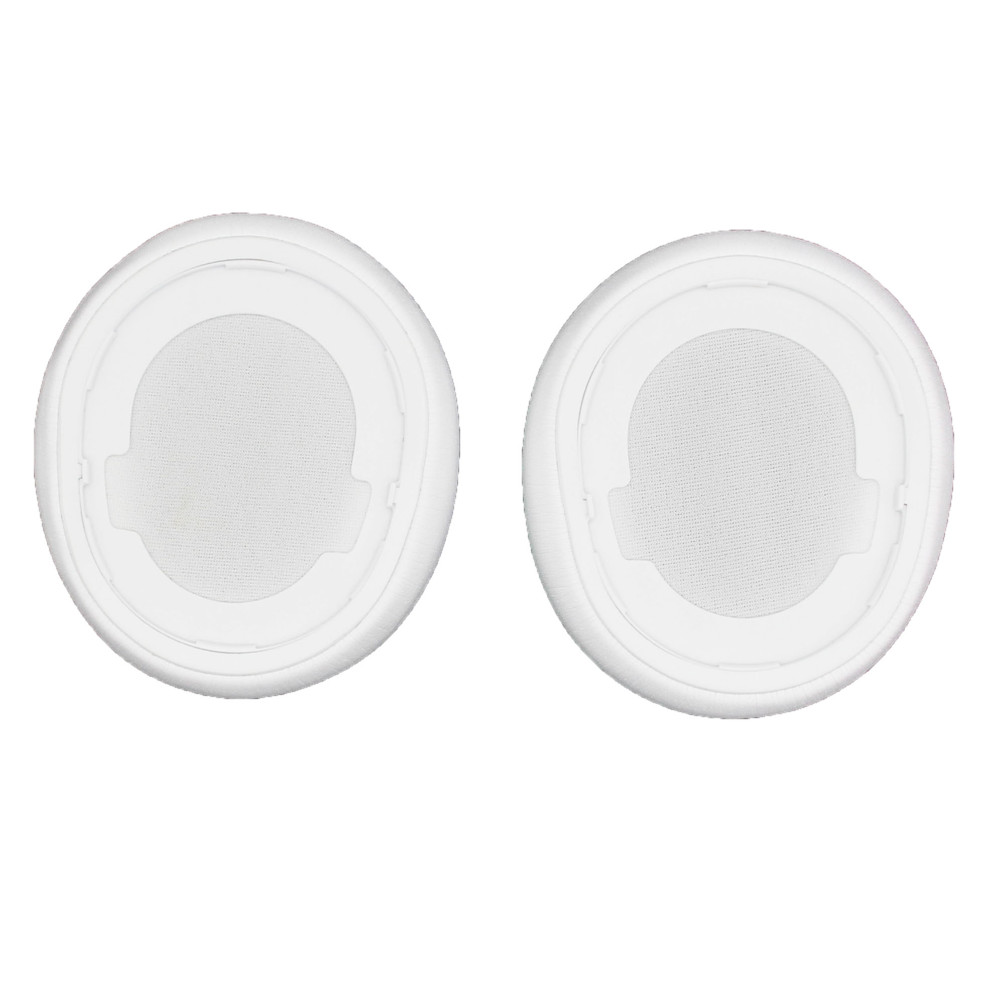 Due cuscinetti bianchi per cuffie. Rete all'interno. Sfondo bianco.